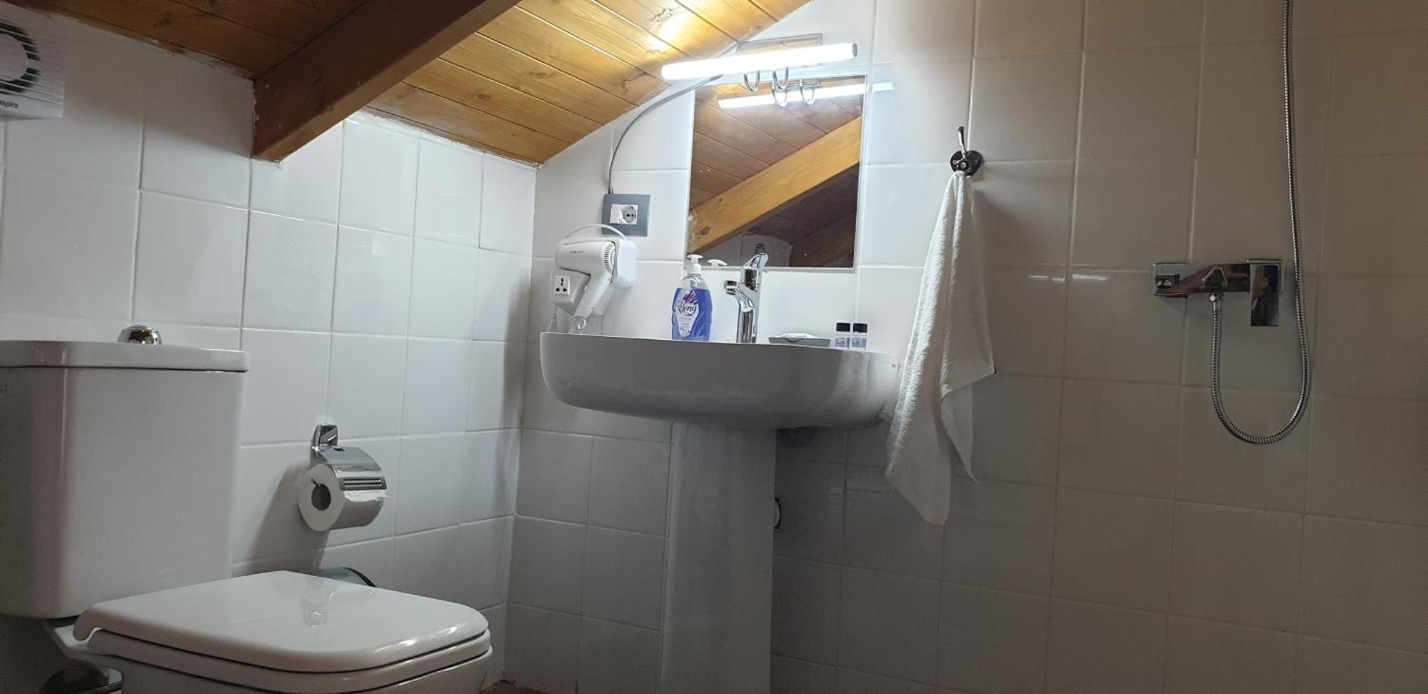 Shena Guest House Гірокастра Екстер'єр фото