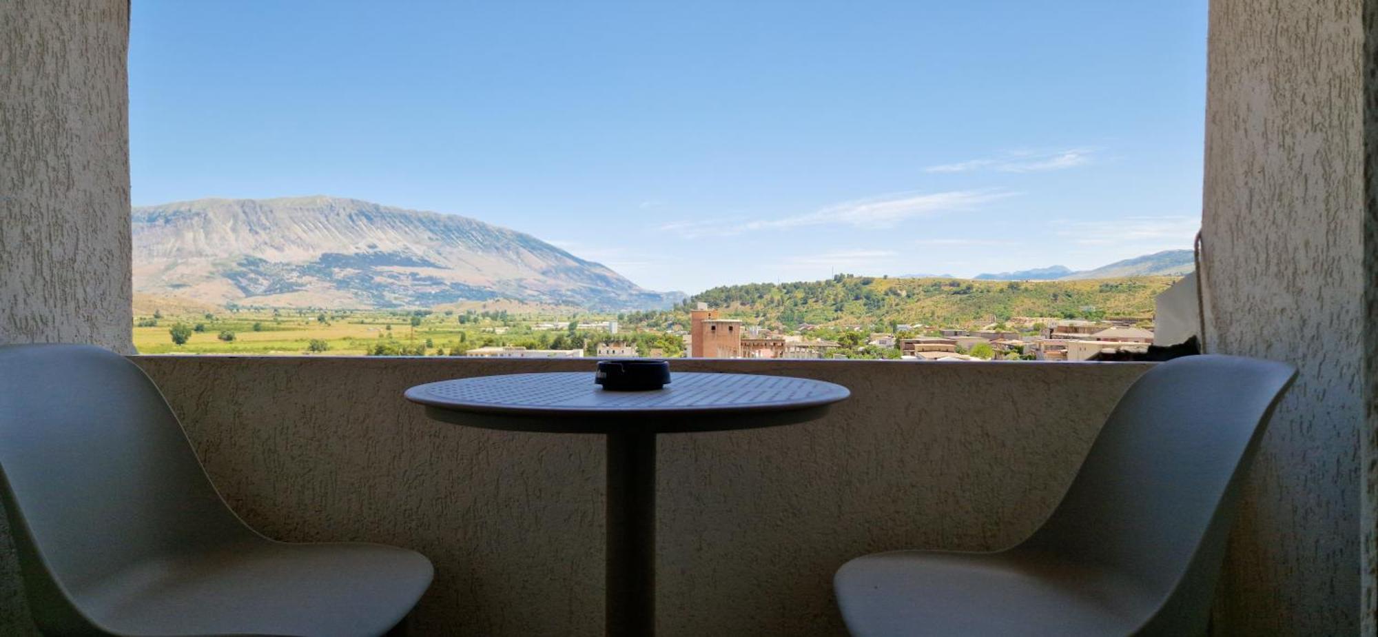 Shena Guest House Гірокастра Екстер'єр фото